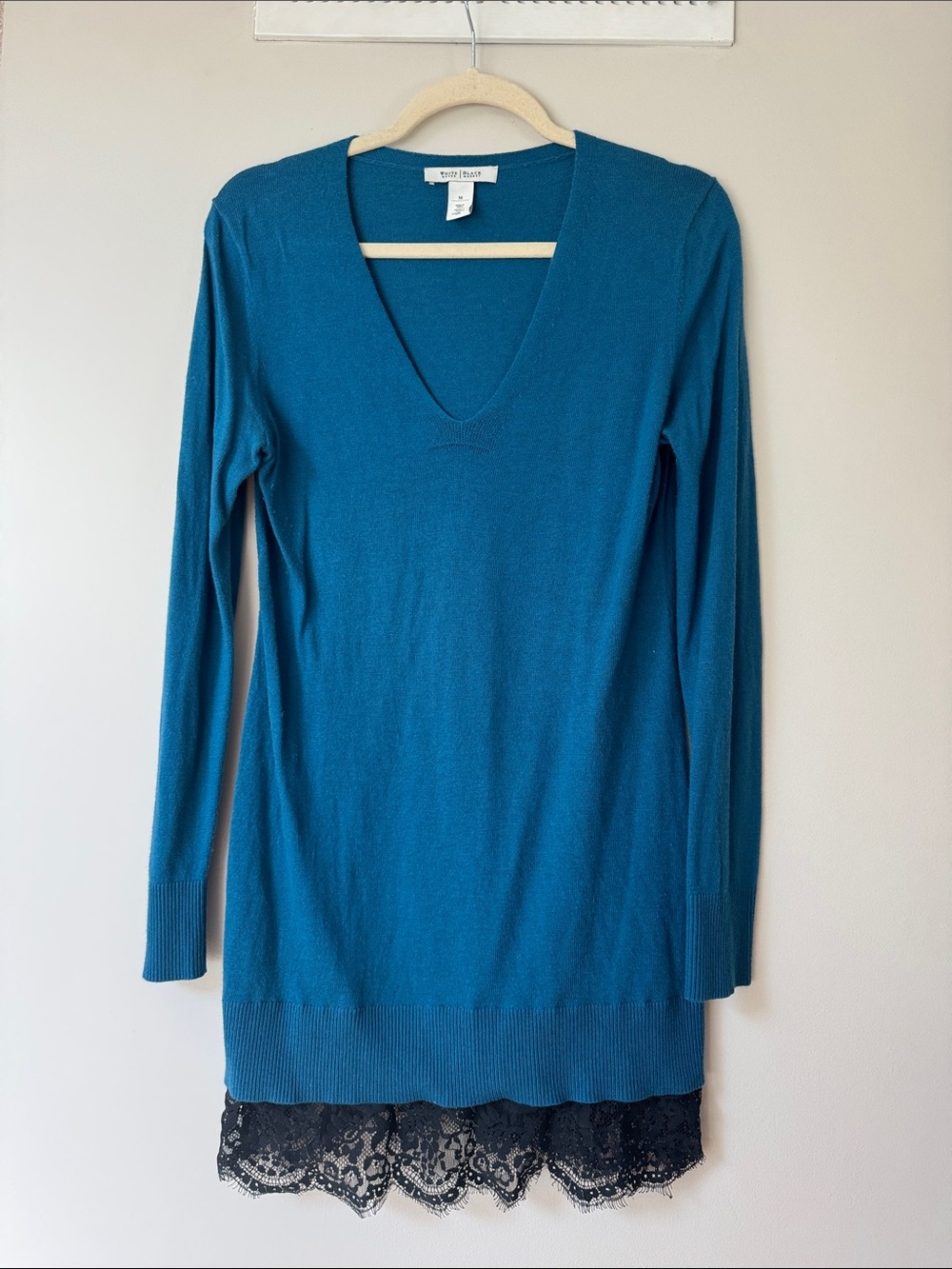 White House Black Market Teal V-Neck Tunic Sweater with Lace Hem